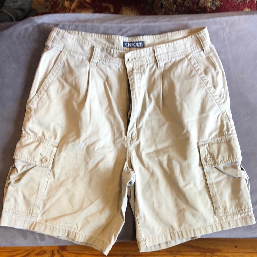 Vintage Cherokee Men's Tan Cargo Shorts 32
